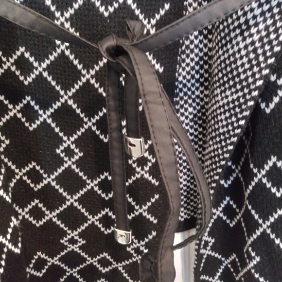 NEW WITH TAGS!! ANA COUTURE CARDIGAN 100% ACRYLIC long sleeve black Size L. - Picture 6 of 8